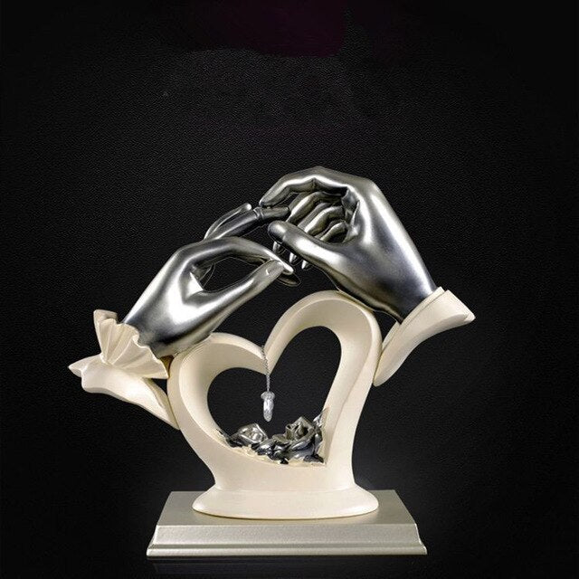 Hand Heart-Shaped Crystal Figurine – Elegant Home Decor & Gift